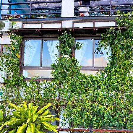Cabins By Eco Hotels Tagaytay City Bagian luar foto