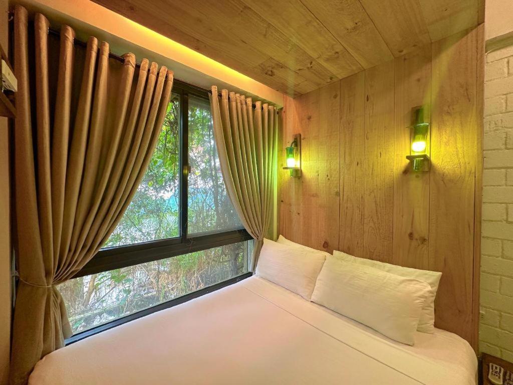 Cabins By Eco Hotels Tagaytay City Bagian luar foto