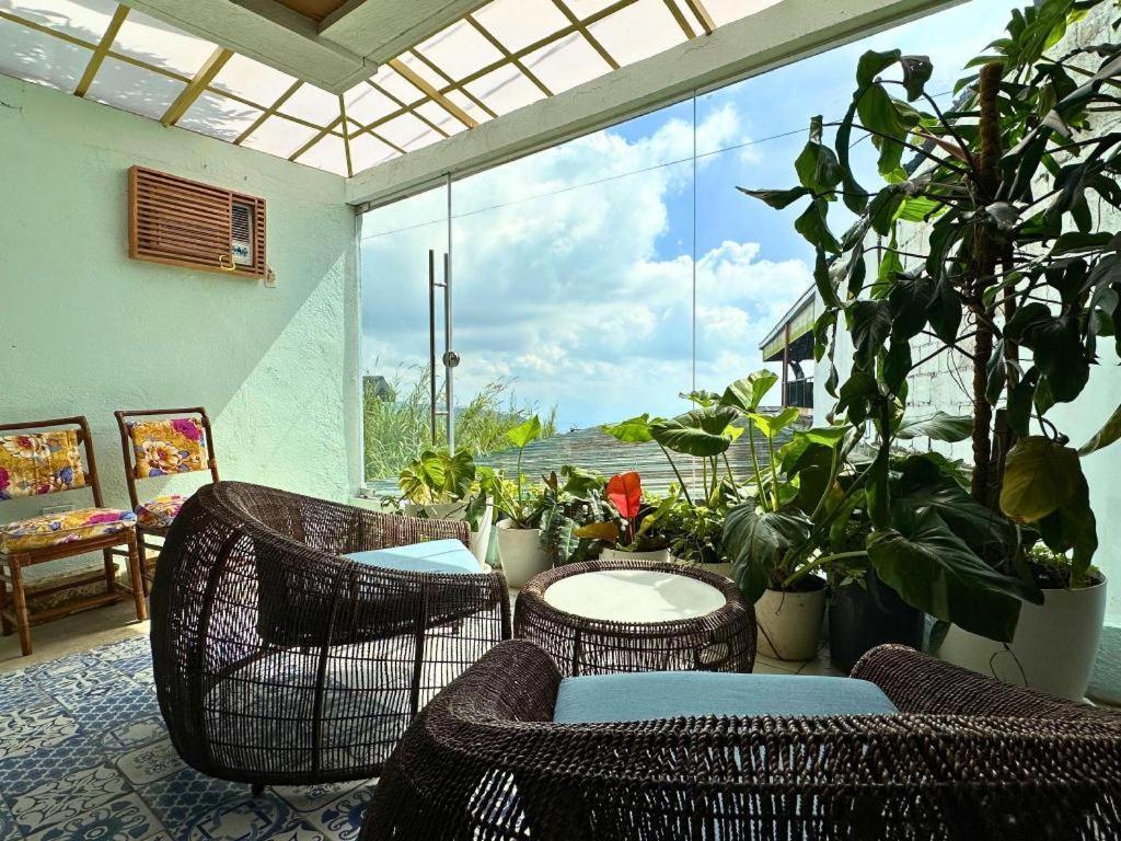 Cabins By Eco Hotels Tagaytay City Bagian luar foto